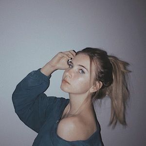 Meet your Posher, Emilee